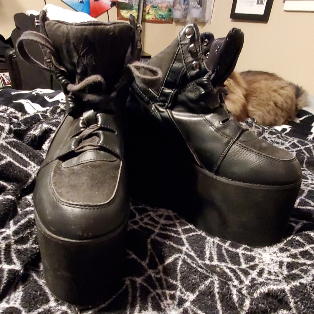 YRU Qozmo High Top 4inch Platforms